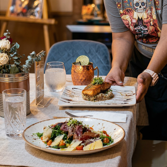 Paga $20 y Consume $40 en Todo el Menú de Comidas y Bebidas en Salotto Italiano