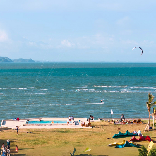 🇵🇦 Fiestas Patrias: Pasadía en Playa con Piscina + 2 Pescados Fritos + 2 Cervezas desde $29 en Solé Beach Club