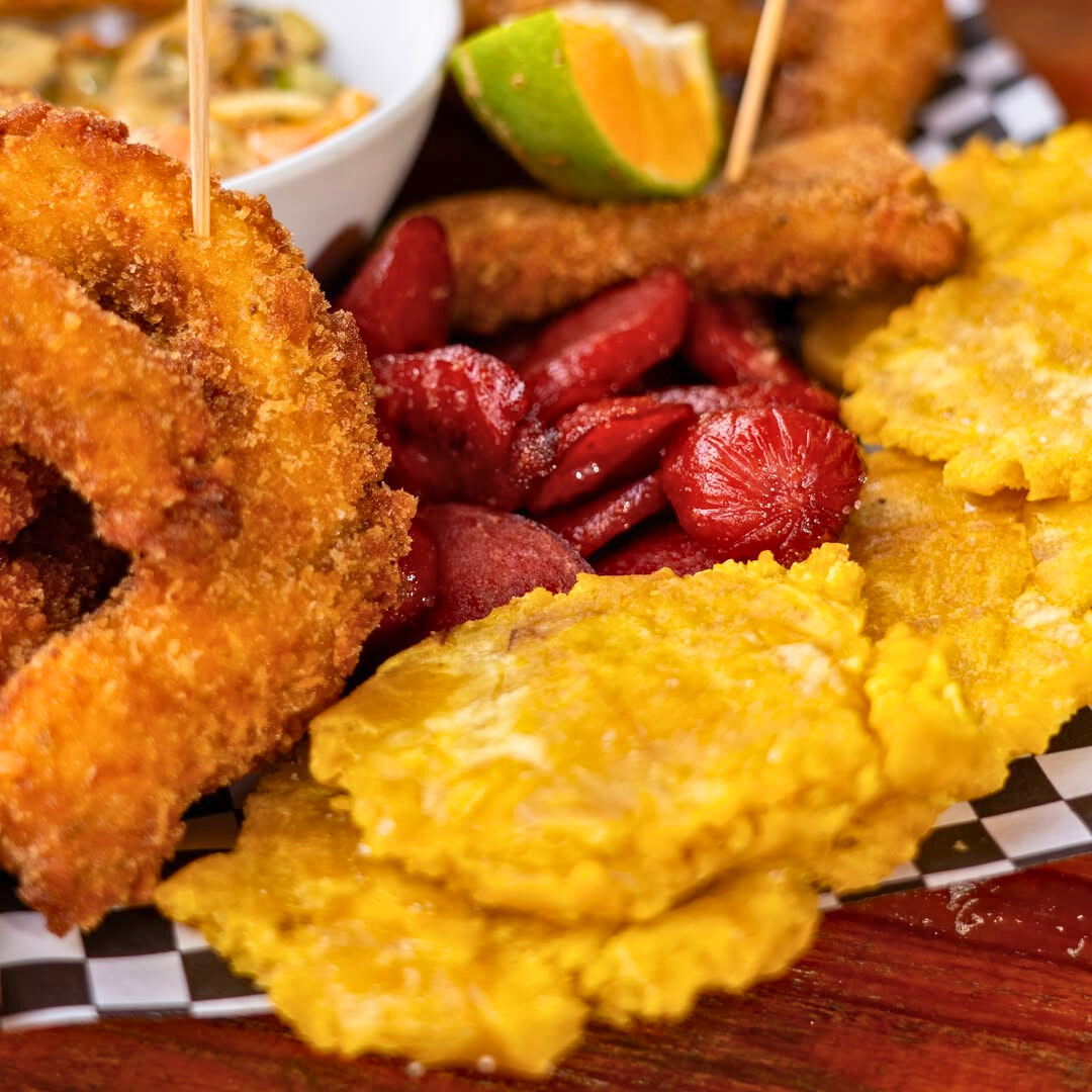 Picada Mar y Tierra + 2 Sodas por $15 en Locura Marina Pty