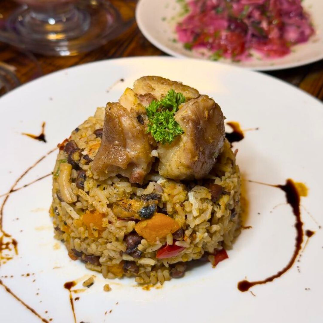 2 Platos Afro Caribeños + 2 Ceviches de Pescado + 2 Bebidas por $15 en Noctámbulo Lounge