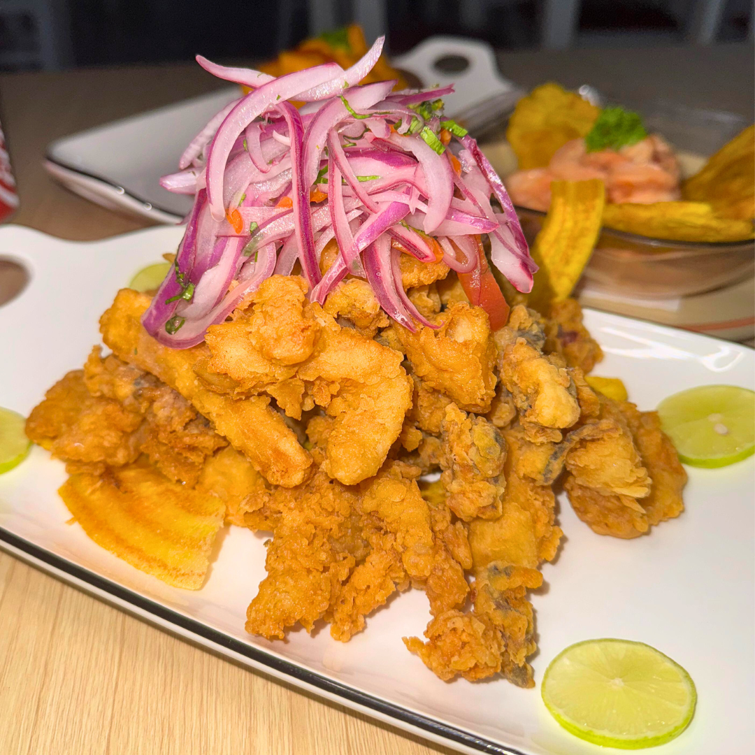 Jalea de Mariscos + Cóctel de Camarones + Tacu Tacu en Salsa de Camarones + 3 Sodas por $30 en Rico Sabor del Perú