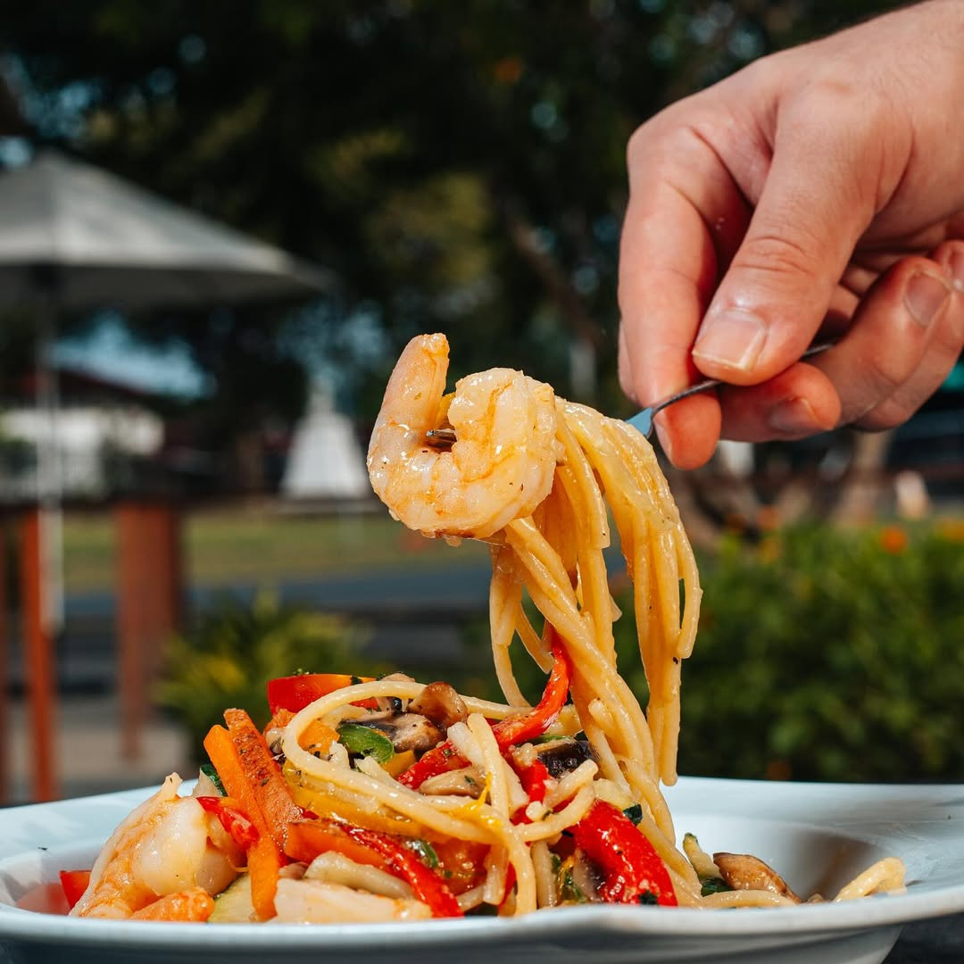 Paga $12 y disfruta $20 en el menú de comidas y bebidas en Pizzarella Clayton