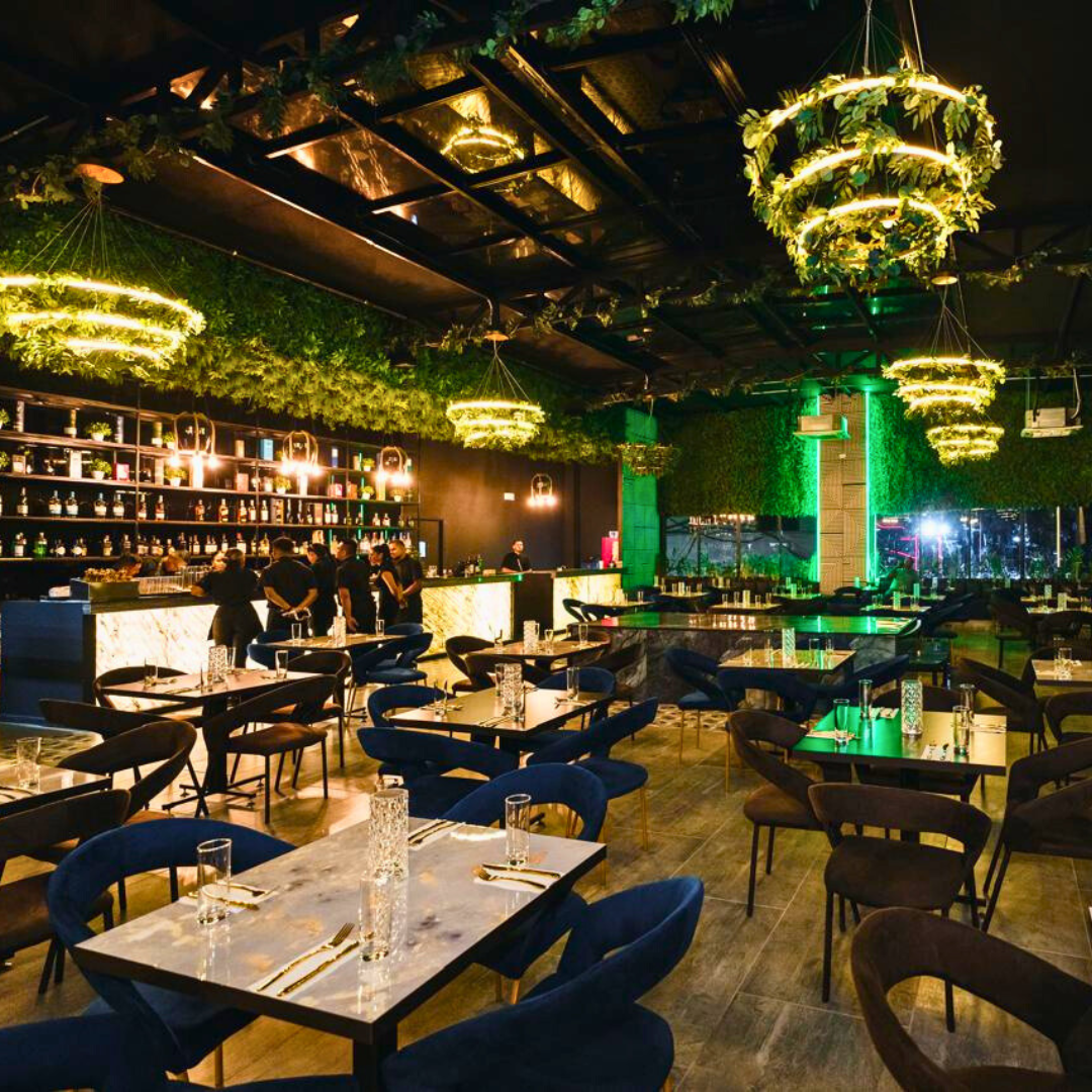 All You Can Eat de Sushi + 2 Copas de Sangría para 2 Personas por $35 en Paradiso Rooftop