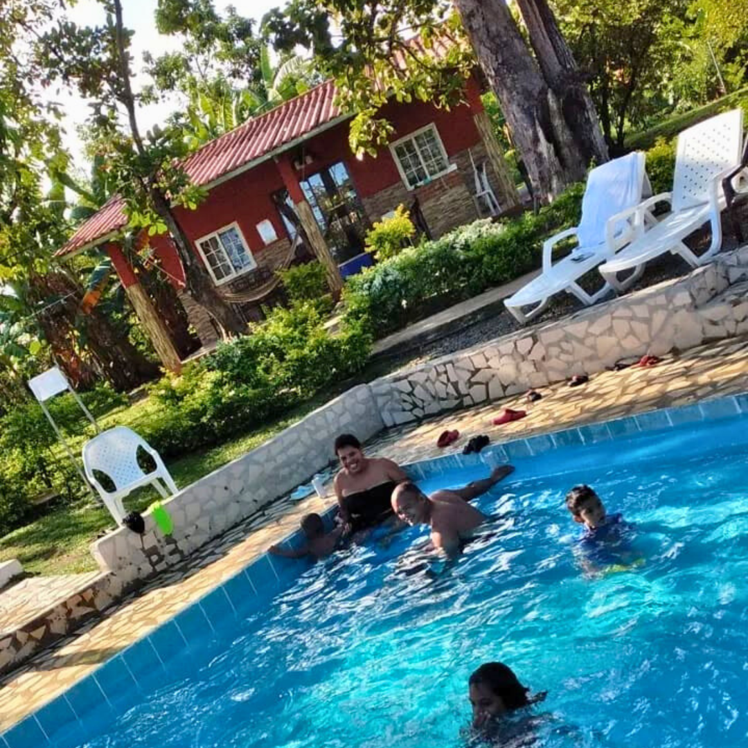 Estadía de 1 Noche y 2 Dias hasta 7 Personas desde $91 en Hotel Cabañas Casita La Ermita