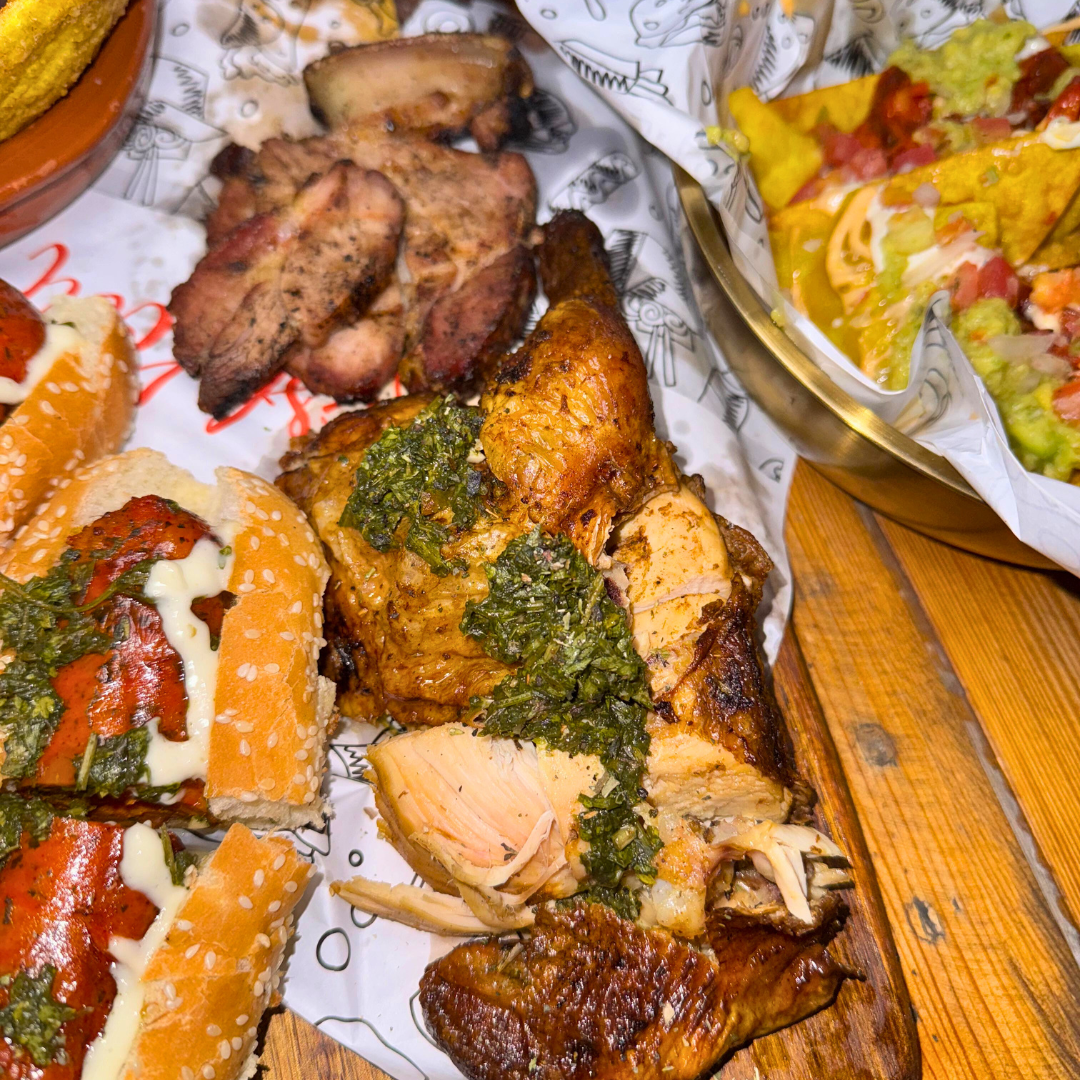 6 Platos de Carnes Ahumadas para Compartir + 4 Cervezas o Sodas por $30 en Mr. Meats