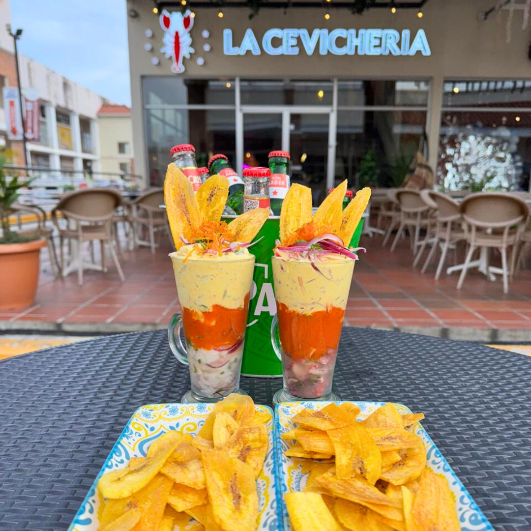 2 Ceviches 3 Tonos Grandes + 2 Bebidas u Opción con Cubetazo Nacional desde $20 en La Cevichería