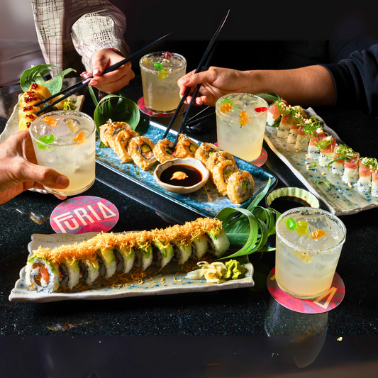 4 Rollos de Sushi + 4 Margaritas Premium De La Casa por $30 en Furia