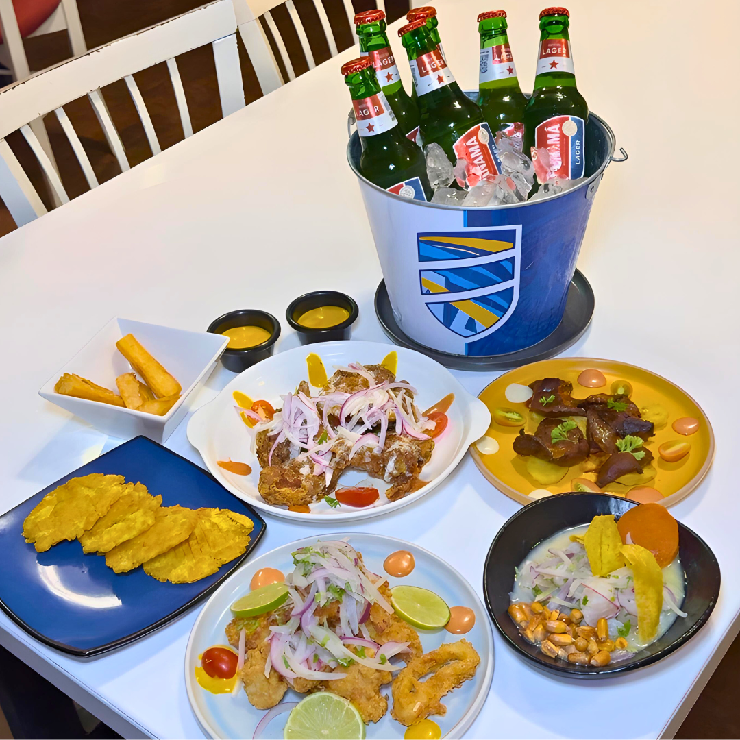 4 Picadas Peruanas + 2 Acompañamientos + 1 Cubetazo de Panamá por $25 en Ají Carajo