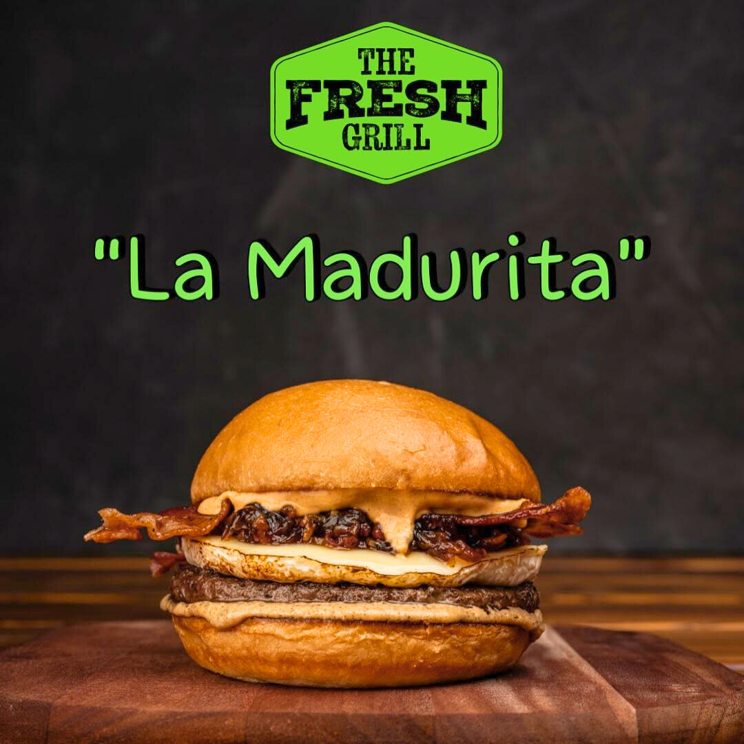2 Hamburguesas "La Madurita" con papas fritas + 2 Bebidas (Sangría o Soda) por $20 en The Fresh Grill