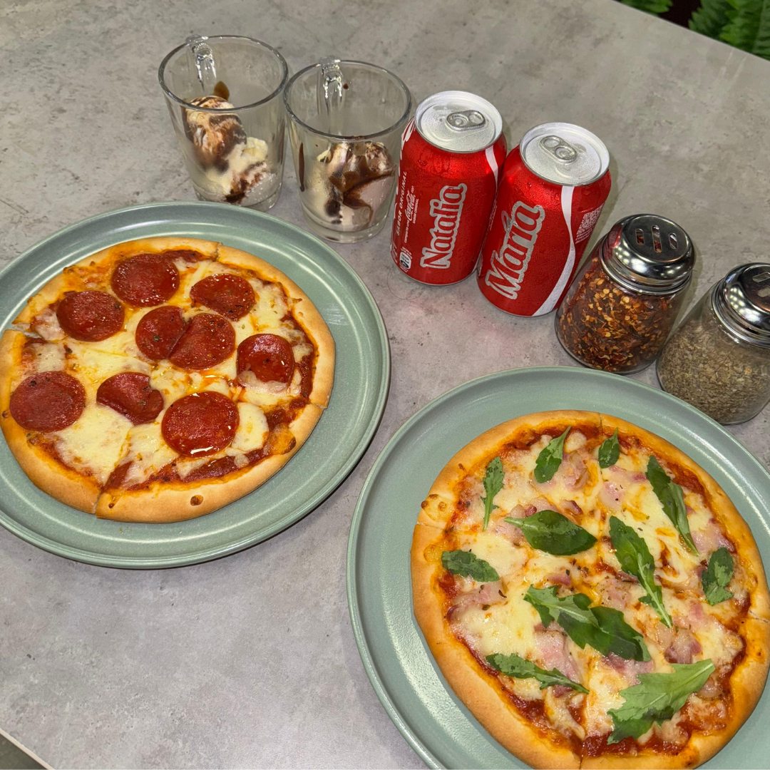 2 Pizzas Personales + 2 Sodas o Refrescos + 2 Helados por $13 en Valenti's Pizzeria y Restaurante