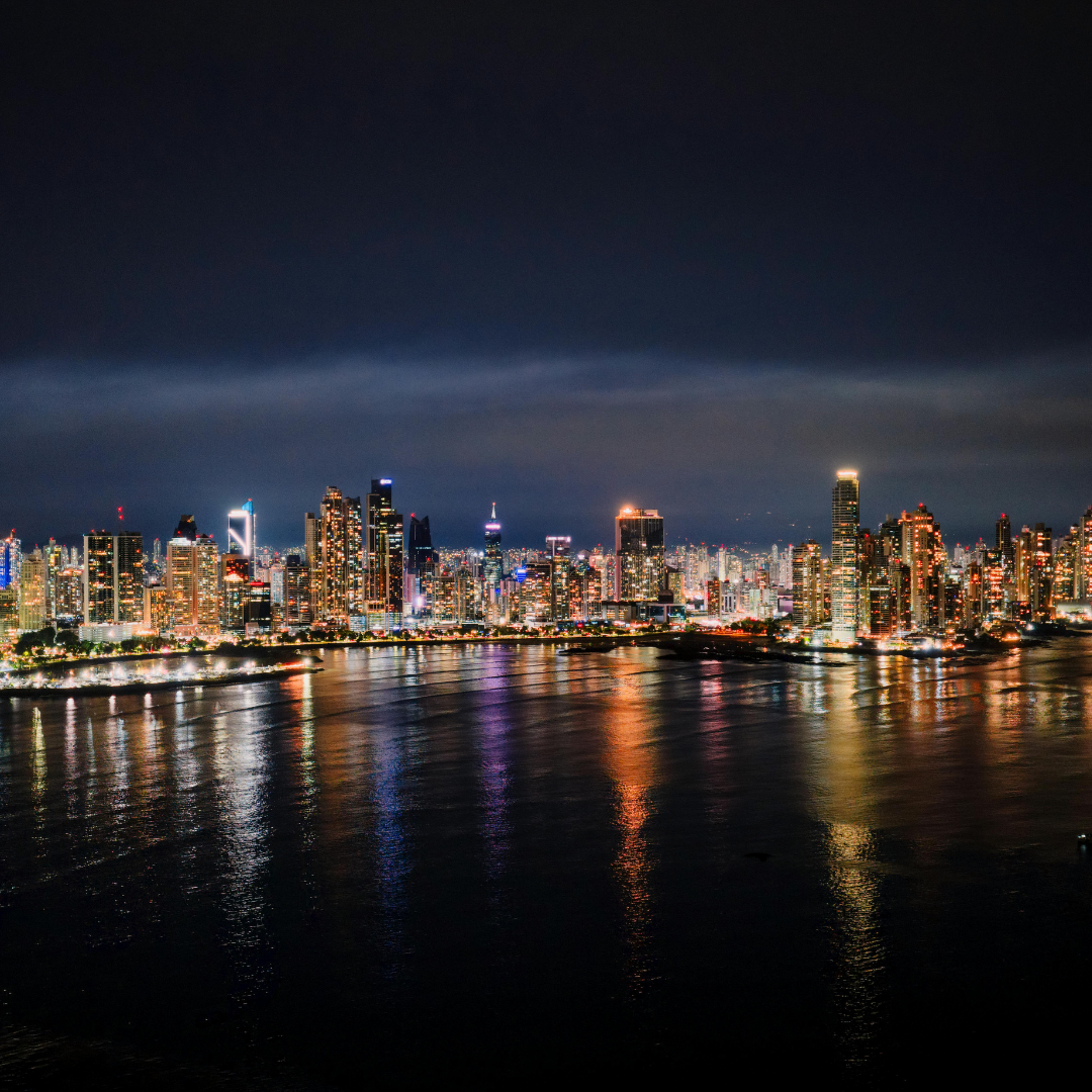 Disfruta una noche mágica en la bahía desde solo $30 con Tour Bahía Panamá