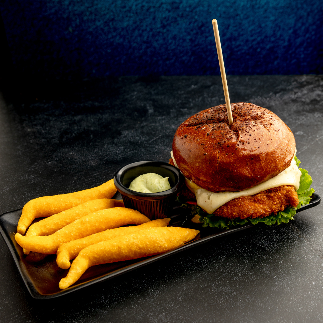 2 Burger's del menú + 2 Mini Elotes con Sabores Únicos + 2 Sodas por $20 en Don Elote