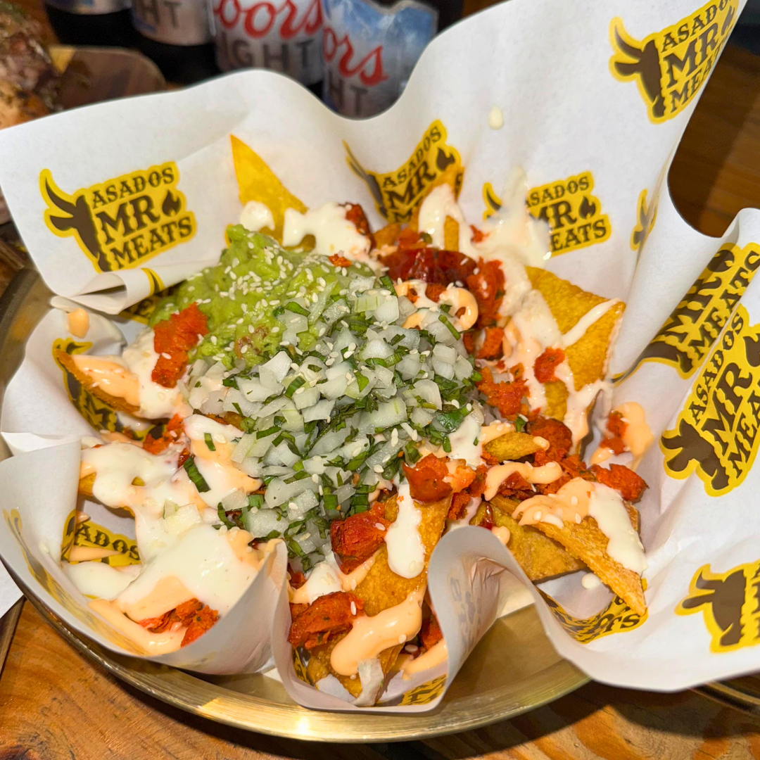 6 Platos de Carnes Ahumadas para Compartir + 4 Cervezas o Sodas por $30 en Mr. Meats