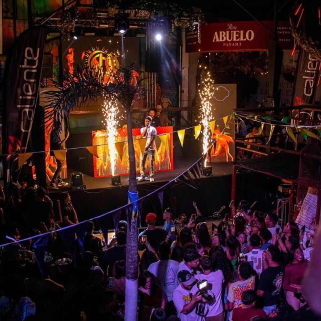 Rumba con Botella + Cubetazo + Shots + Mesa VIP para 6 personas por $50 en Chill Out