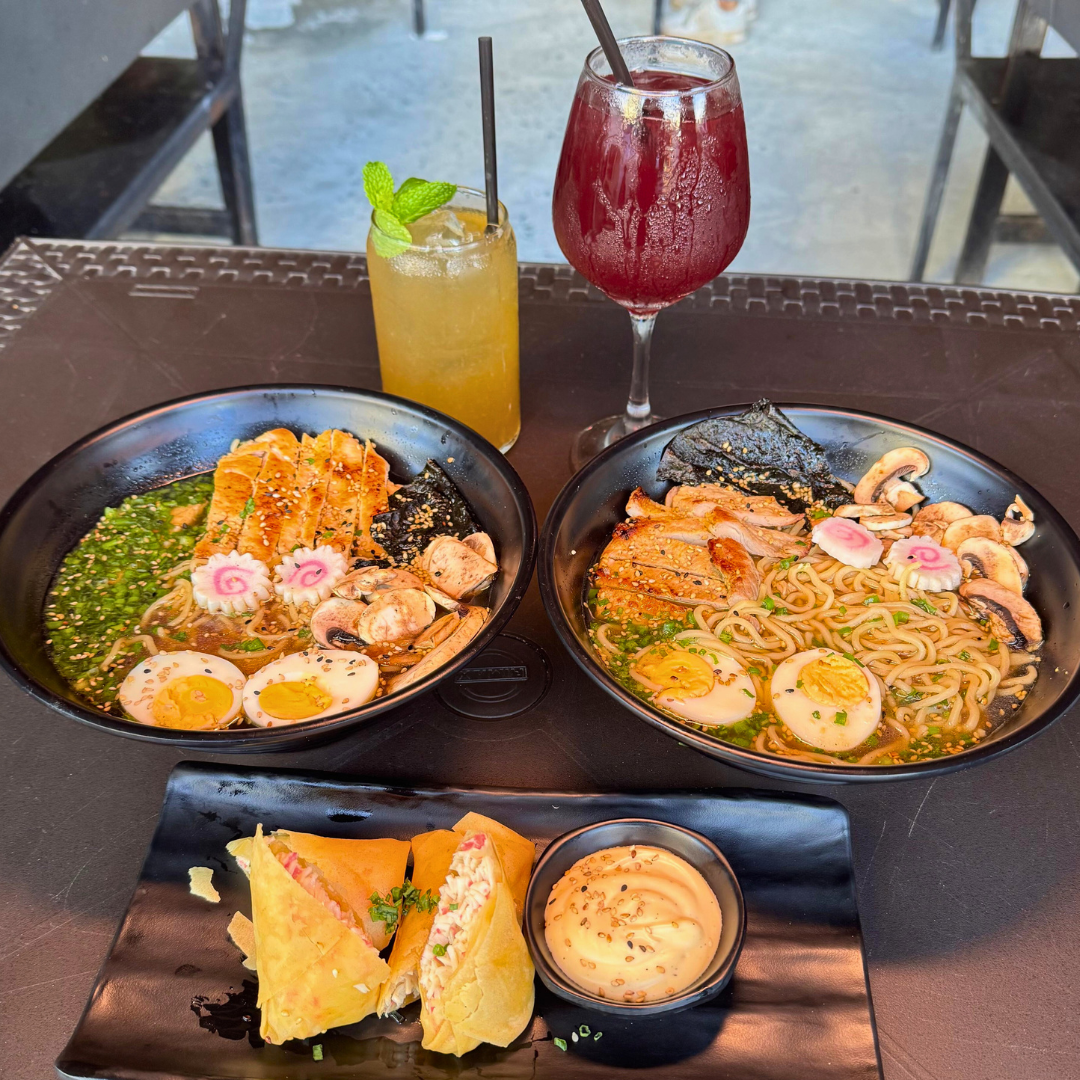 2 Sopas Ramen de Puerco o Pollo + Entrada + 2 Bebidas por $14 en Sushi Street