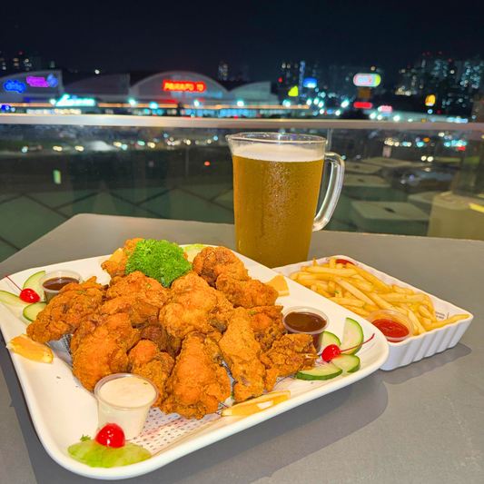 25 Wings + Orden de Papas Fritas + Jarra de Cerveza Artesanal por $20 en Tercer Piso