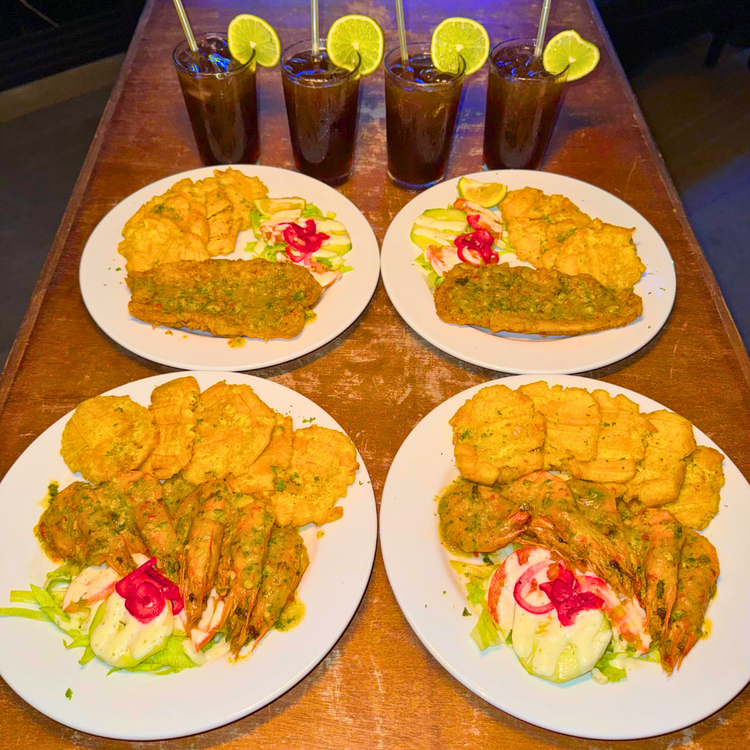 2 Platos de Langostinos + 2 Platos de Filete + 4 Limonadas por solo $30 en Atlantis