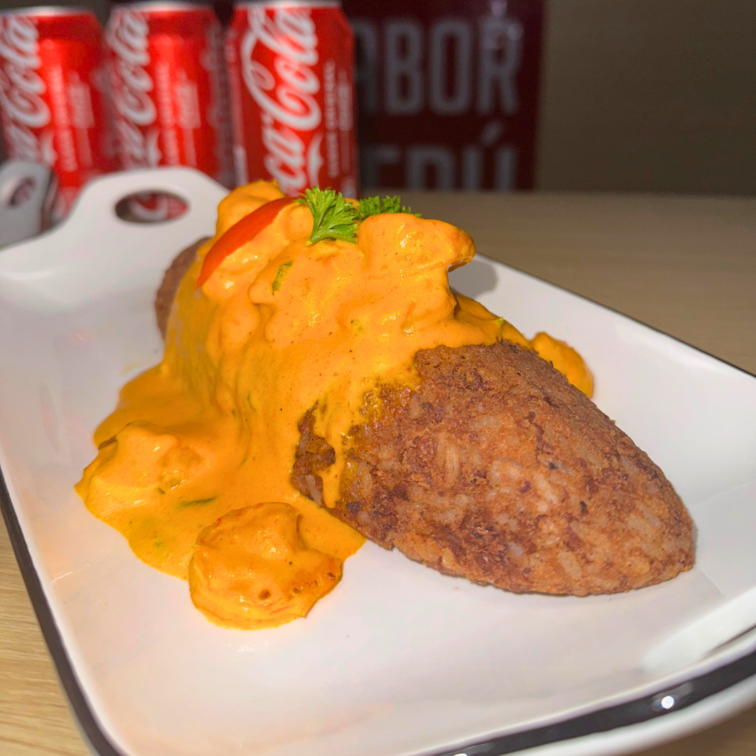 Jalea de Mariscos + Cóctel de Camarones + Tacu Tacu en Salsa de Camarones + 3 Sodas por $30 en Rico Sabor del Perú
