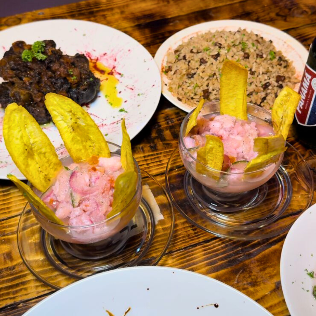 2 Platos Afro Caribeños + 2 Ceviches de Pescado + 2 Bebidas por $15 en Noctámbulo Lounge