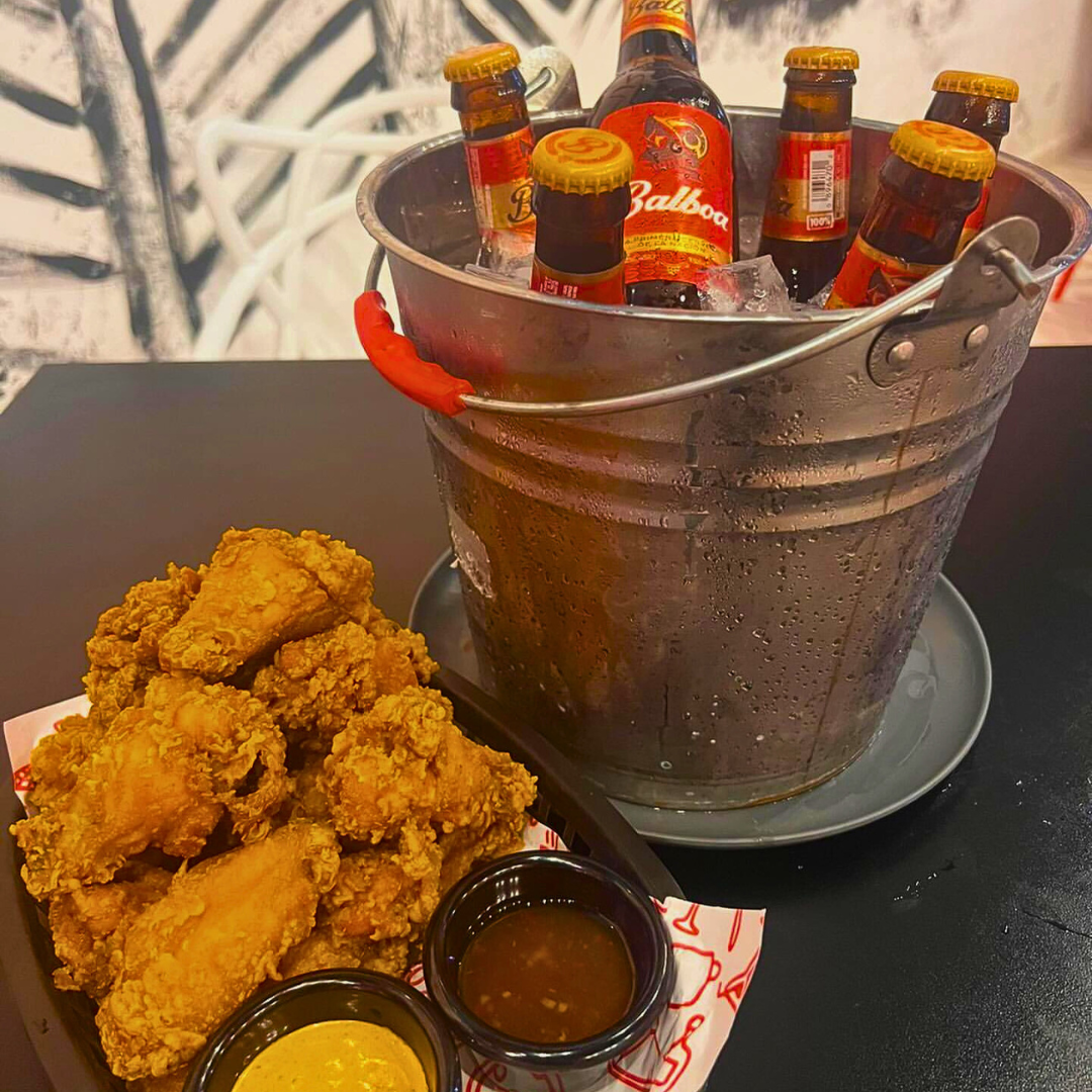¡Promo Parkin! 20 Wings + Cubetazo de Cerveza Nacional por solo $15 en Bear Munchies