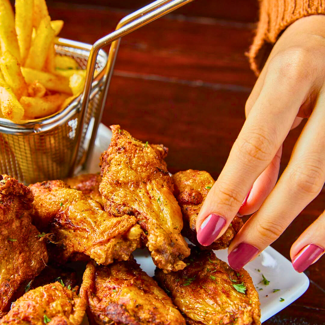 Jarra de Cerveza Artesanal + Combo de Wings + Papas por $17 en Independiente Barra Artesanal