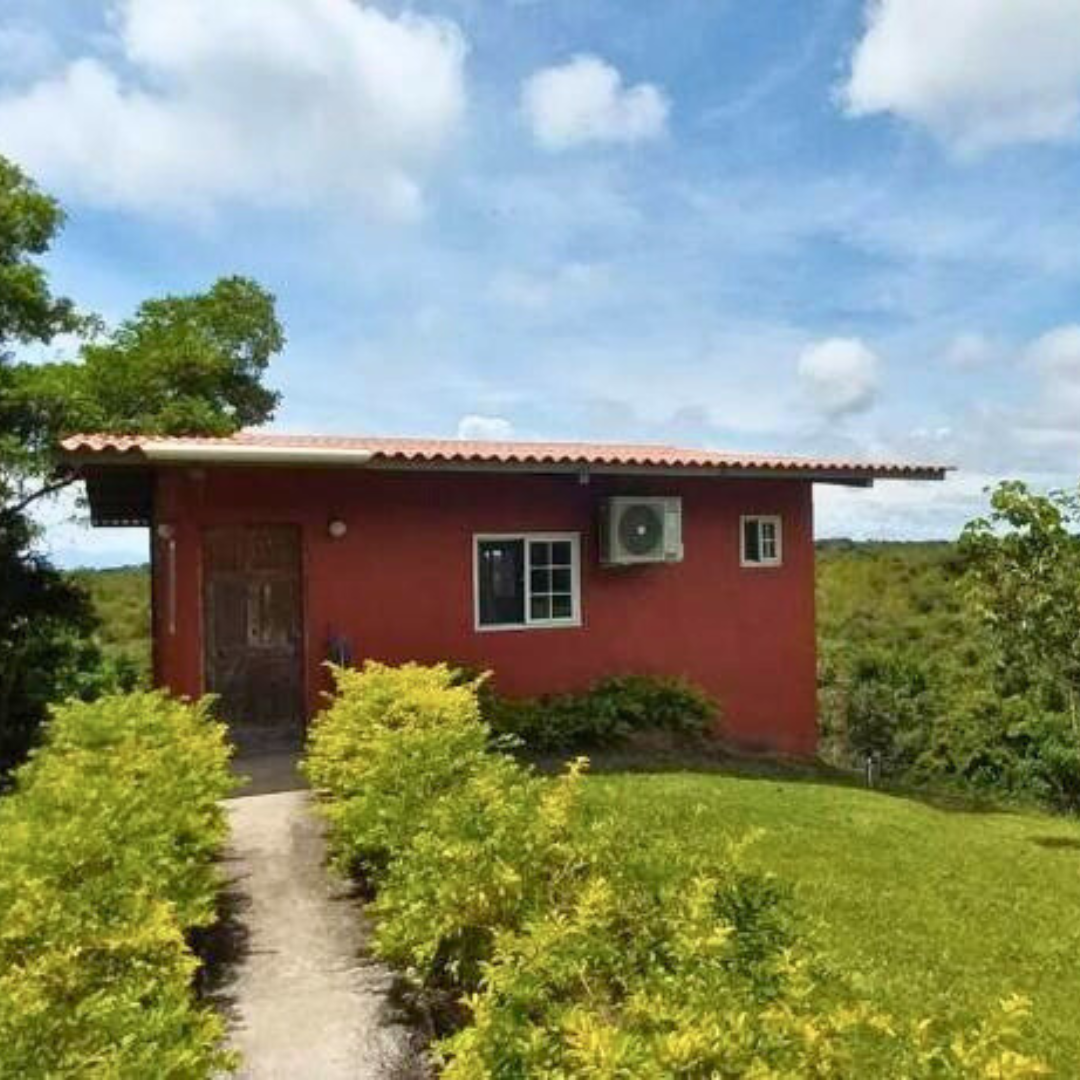 Estadía de 1 Noche y 2 Dias hasta 7 Personas desde $91 en Hotel Cabañas Casita La Ermita