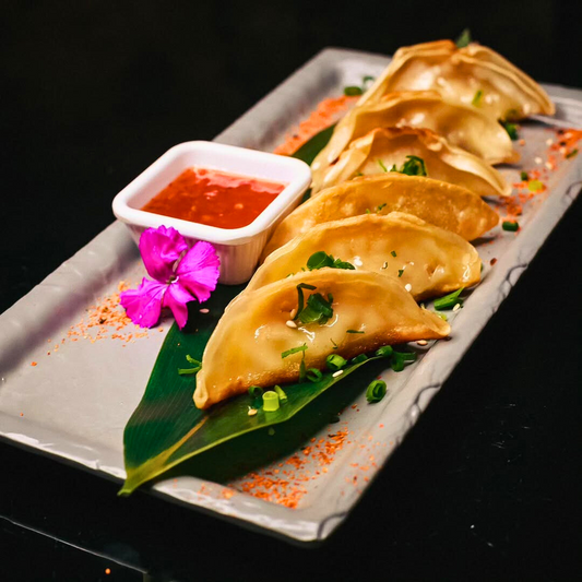 2 Sushis Premiums del Menú + 1 Entrada de Gyosas + 2 Bebidas por $15 en El Viejo Santana