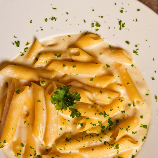 2 Pastas + Pan con Ajo + 2 Bebidas por solo $14 en Nonnos Pizza
