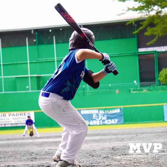 Clases Deportivas de Fútbol, Baloncesto y Béisbol por 1 Mes desde $15 en MVP Sport City
