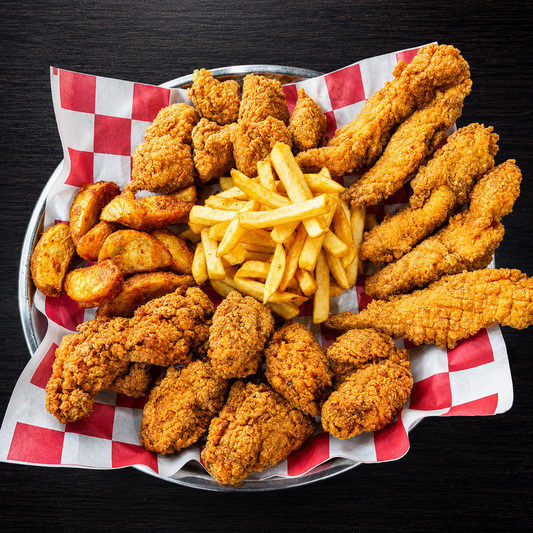 All You Can Eat de Boneless, Alitas, Chicken Tenders y Papas para 2 Personas por solo $20 en Alitas Salvajes Pub