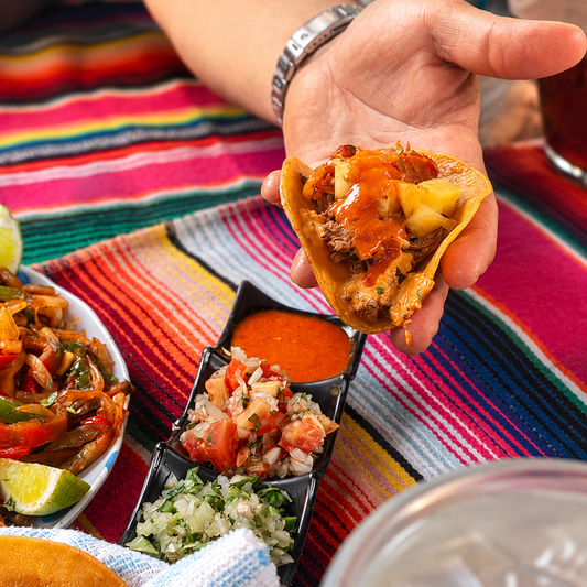 20 Tacos Mixtos + 2 Jugos Naturales por solo $20 en La Taquerita San Francisco
