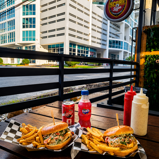 2 Burger Emergente + 2 Ordenes de Papas Fritas + 2 Sodas por solo $10 en Score y Sabor