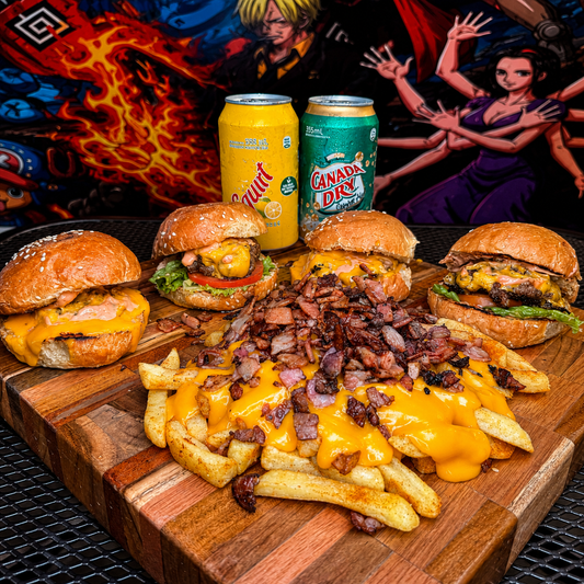 4 Mini Burgers + Papas Bacon Cheddar + 2 Sodas por $12 en La Cueva del Yonkou - Chiriquí