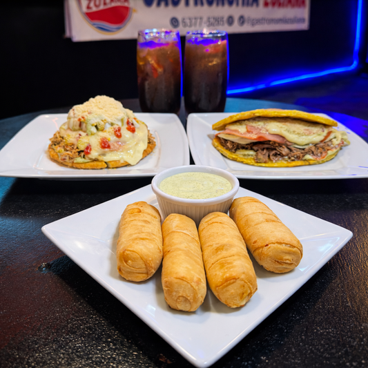 Patacón Relleno Carne + Cabimera de Pollo + 4 Tequeños + 2 Té Fríos de Melocotón por solo $15 en Gastronomía Zuliana
