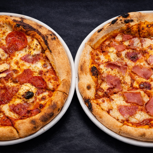 2 Pizzas Medianas + 4 Té Fríos o 4 Vasos de Soda por solo $15 en El Pisón By Genesis