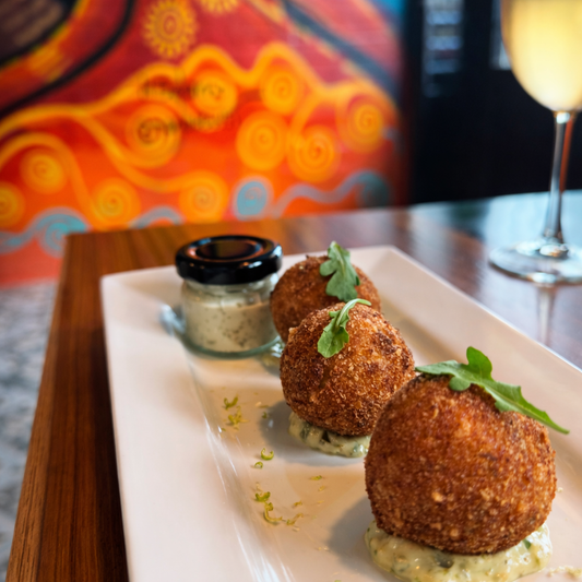 Paga $20 y Consume $40 en Todo el Menú de Comidas y Bebidas en Salotto Italiano