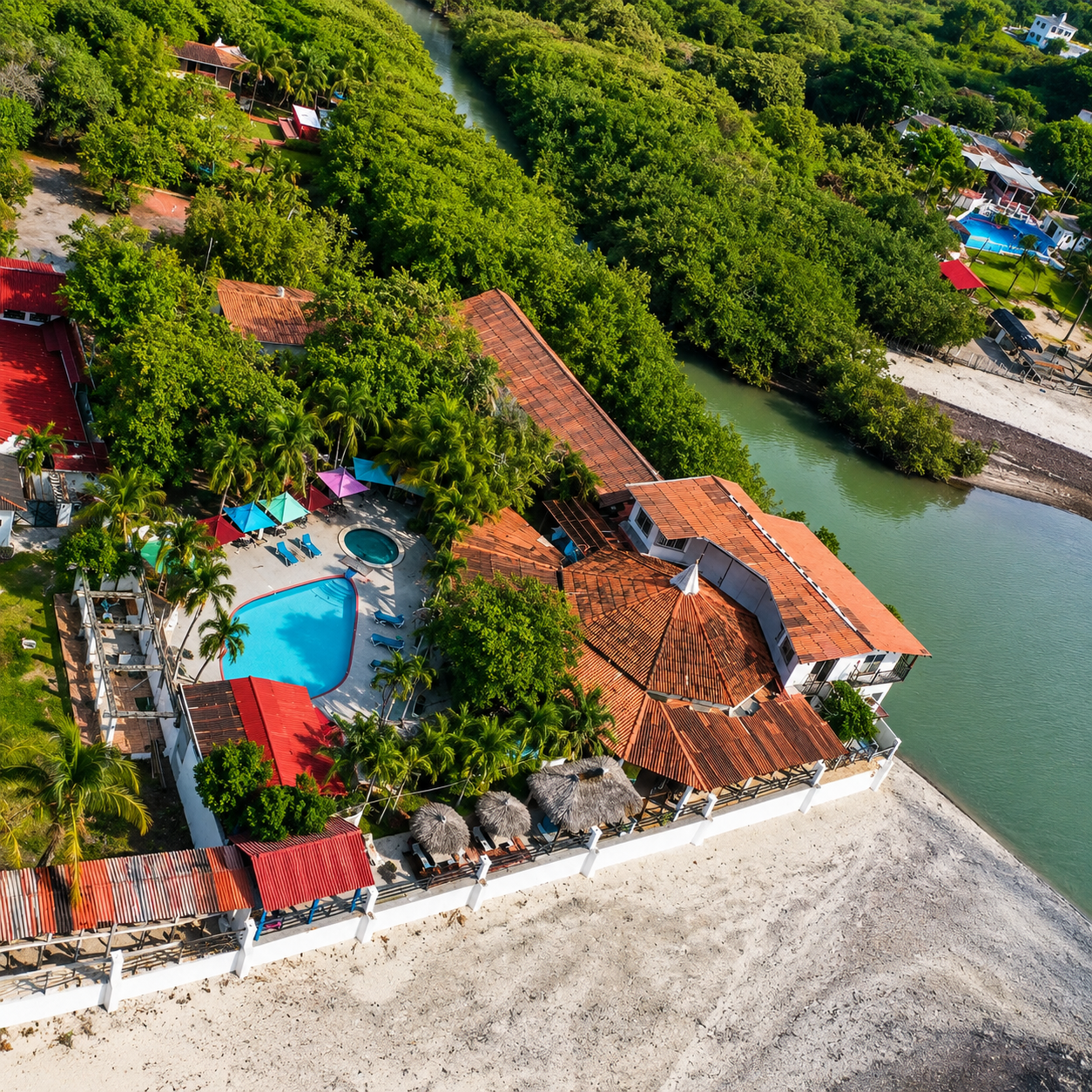 Estadía para 2 o 4 Personas con Desayuno Incluido desde solo $55 por noche en Bay View Hotel