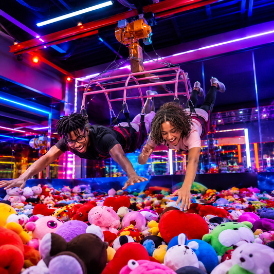 La Garra Gigante para 2 Personas por $25 en VR Park Amador