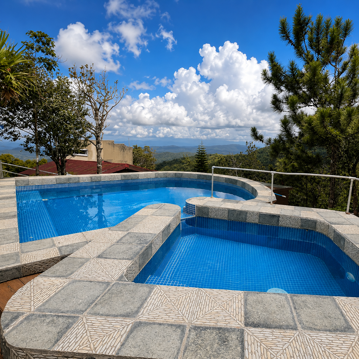 Escápate a Cerro Azul + 2 Desayunos + Piscina Climatizada y Zipline para 2 personas por $39.95 en Hacienda Mi Montañita