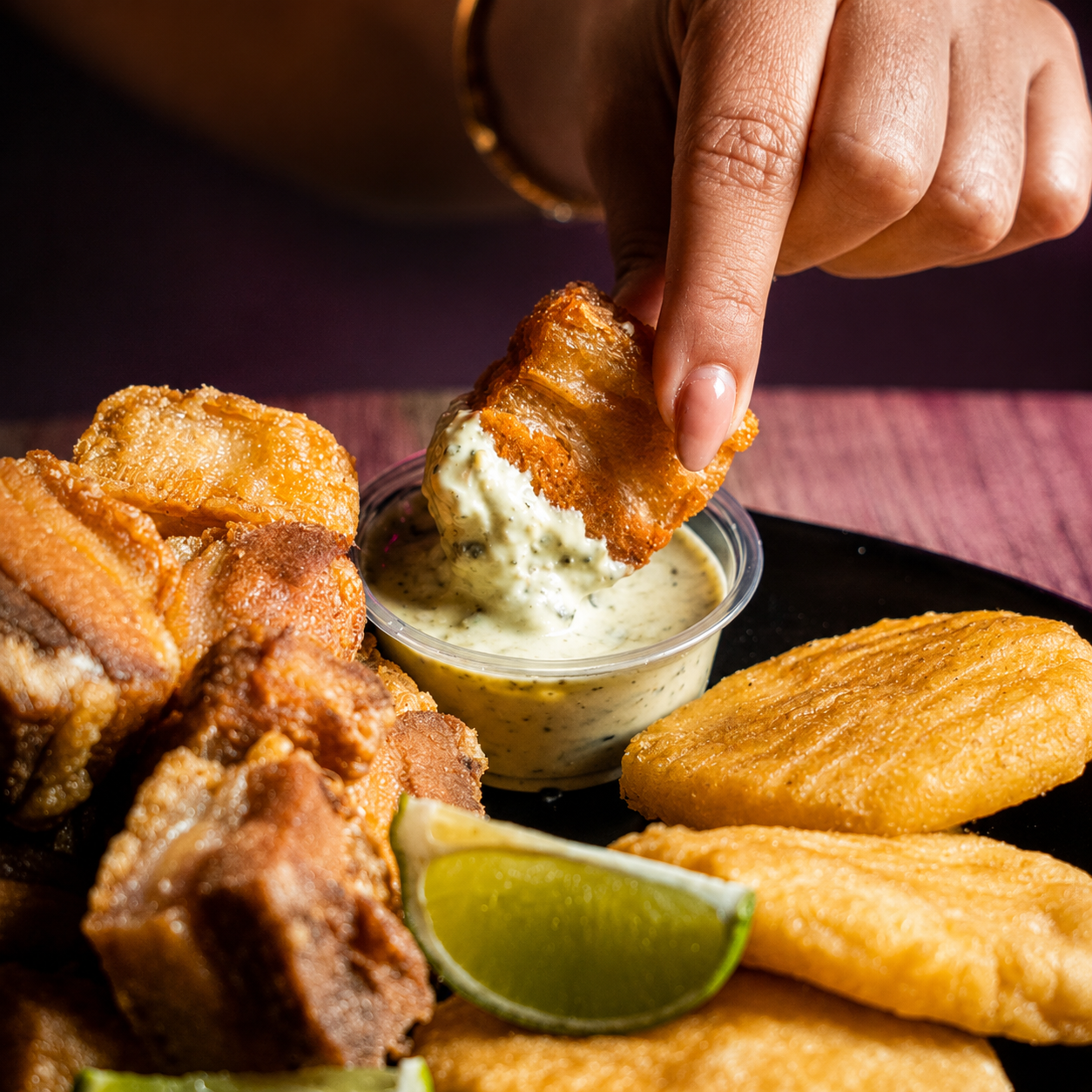 Paga $20 y Consume $35 en Comidas y Bebidas en Par de Pintas