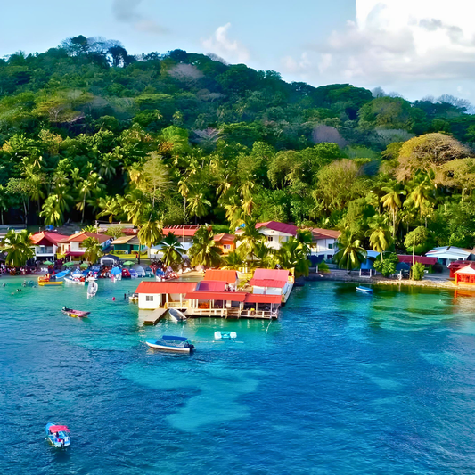 Estadía en Isla Grande en Habitación Standard + Desayuno Incluido para 2 Personas de Lunes a Viernes por $55 en Hotel Cocotal