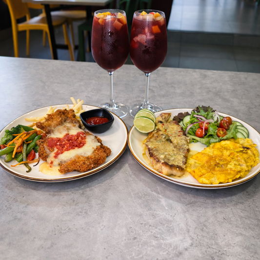 2 Platos Principales a Elegir + 2 Copas de Sangría por solo $24 en Valenti’s