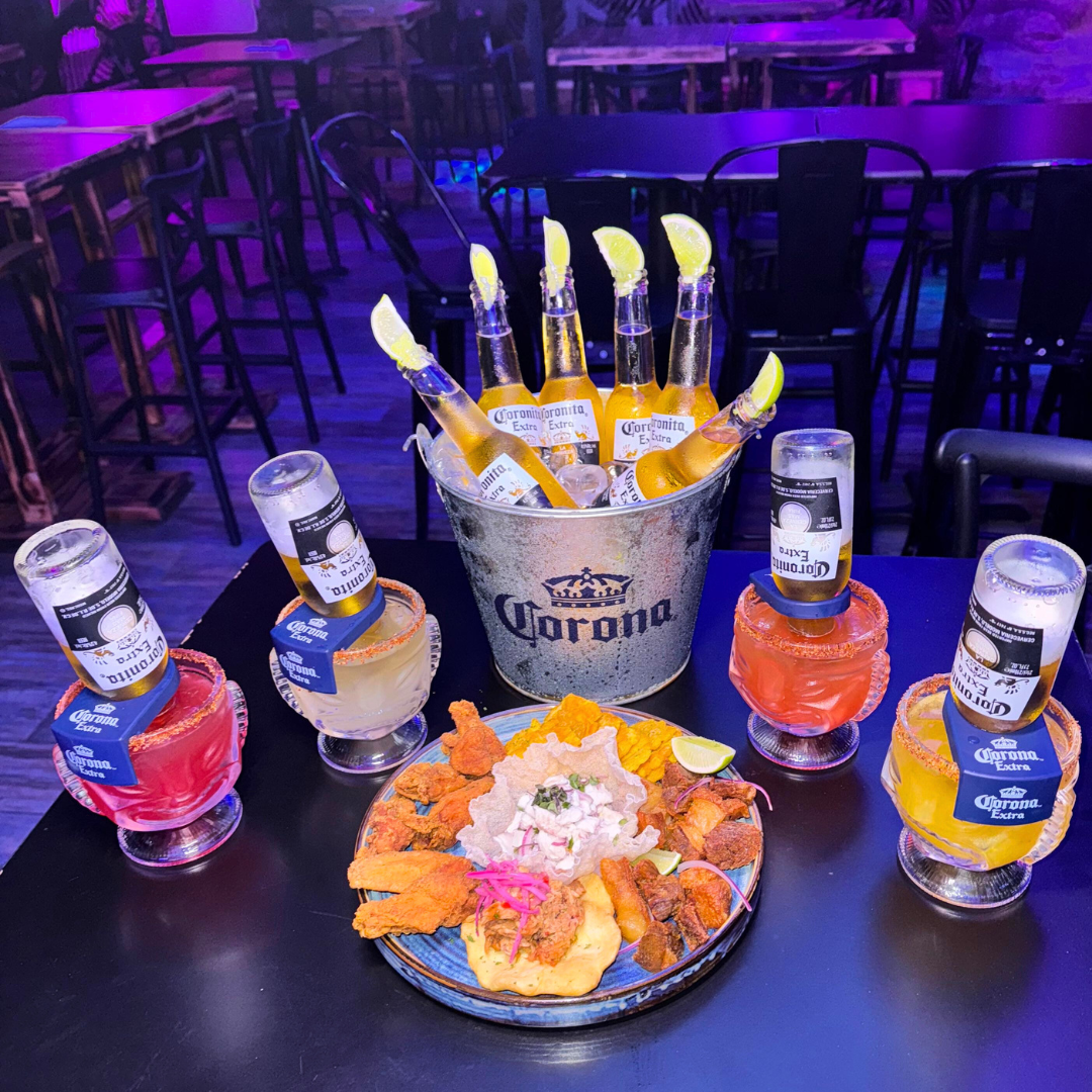 Picada Tropical + 4 Margarotas + Cubetazo de Coronitas por solo $25 en Diva Tropical Lounge