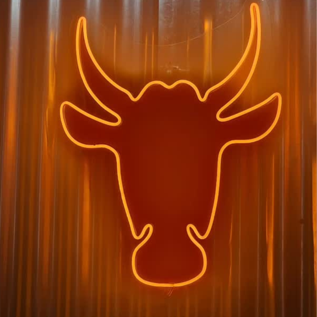 Pagas $20 y consumes $40 en su menú de comidas y bebidas en Mr. Meats