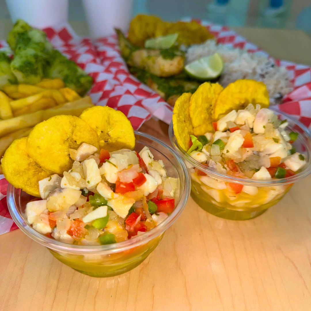 2 Platos Fuertes (Salmón y Filete) + 2 Entradas de Ceviche + 2 Bebidas por $15 en Pescao y Limón.