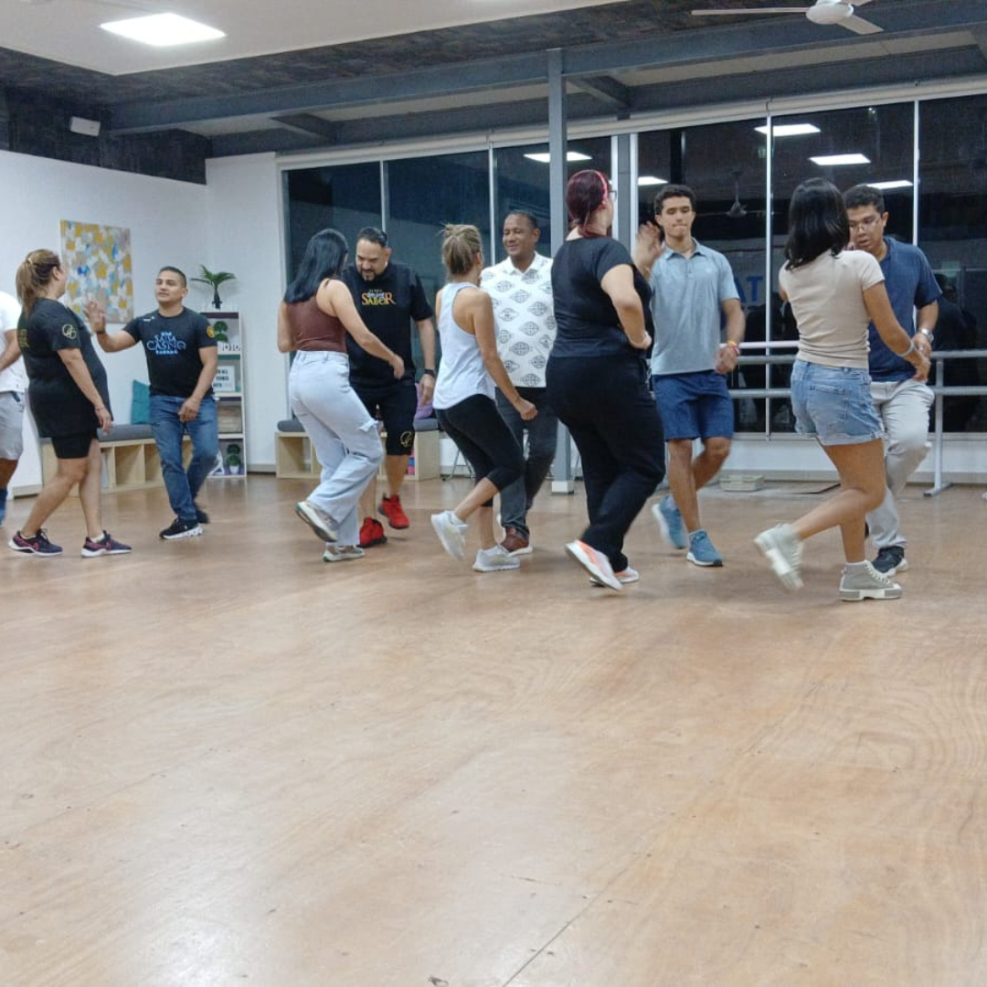 Clases de Salsa para 2 Personas por $35 en Son Arte & Sabor