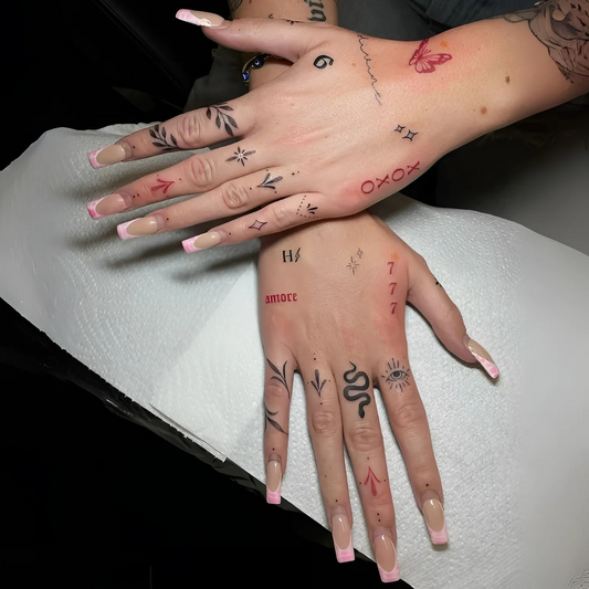 Hazte 3 Tatuajes Pequeños en Tinta Negra por solo $35 en Jean Swag Tattoo