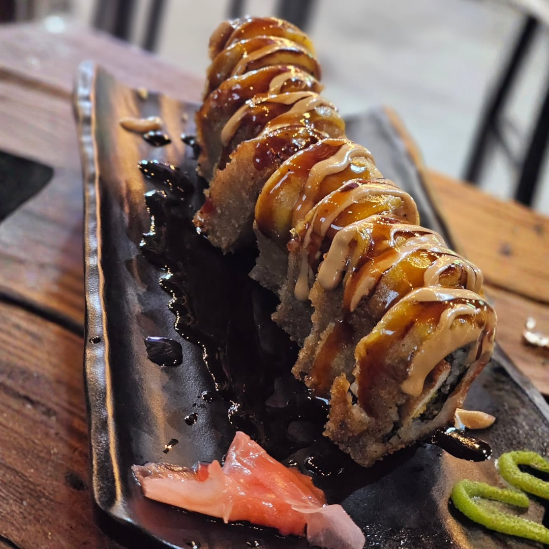 4 Rollos de Sushi Premium desde $20 en Sushi Street + Opción con Entrada y 4 Bebidas
