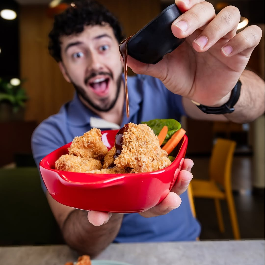 Combo Especial: 3 Platos fuertes a Elegir + 3 Postres + 3 Bebidas por solo $30 en Valenti's