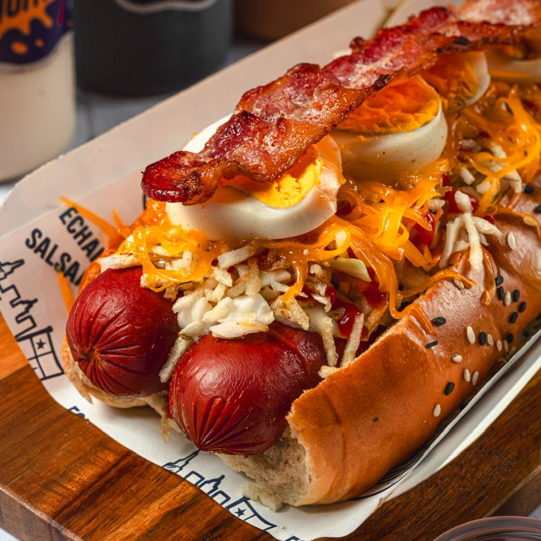 Pagas $12 y consumes $20 en el menú de comidas y bebidas en El Miquiti